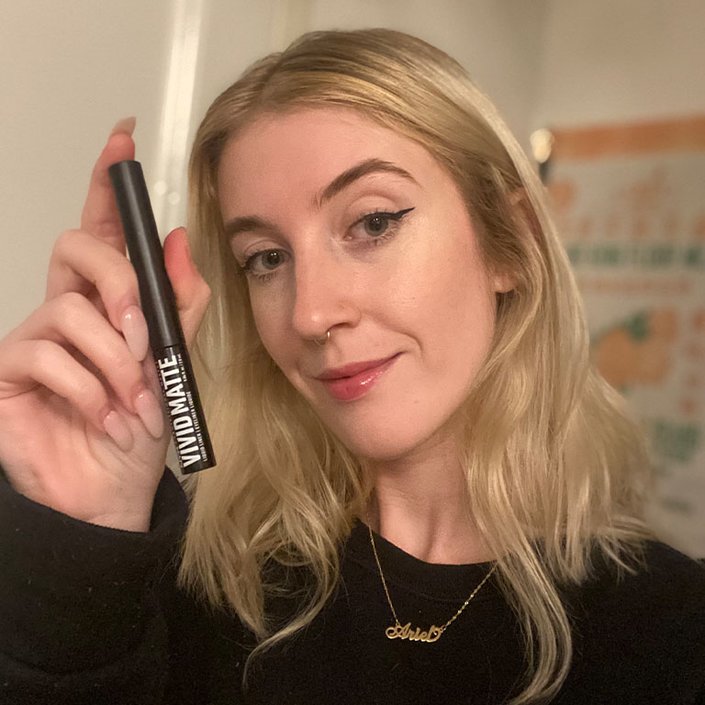 editor holding up nyx matte liquid liner